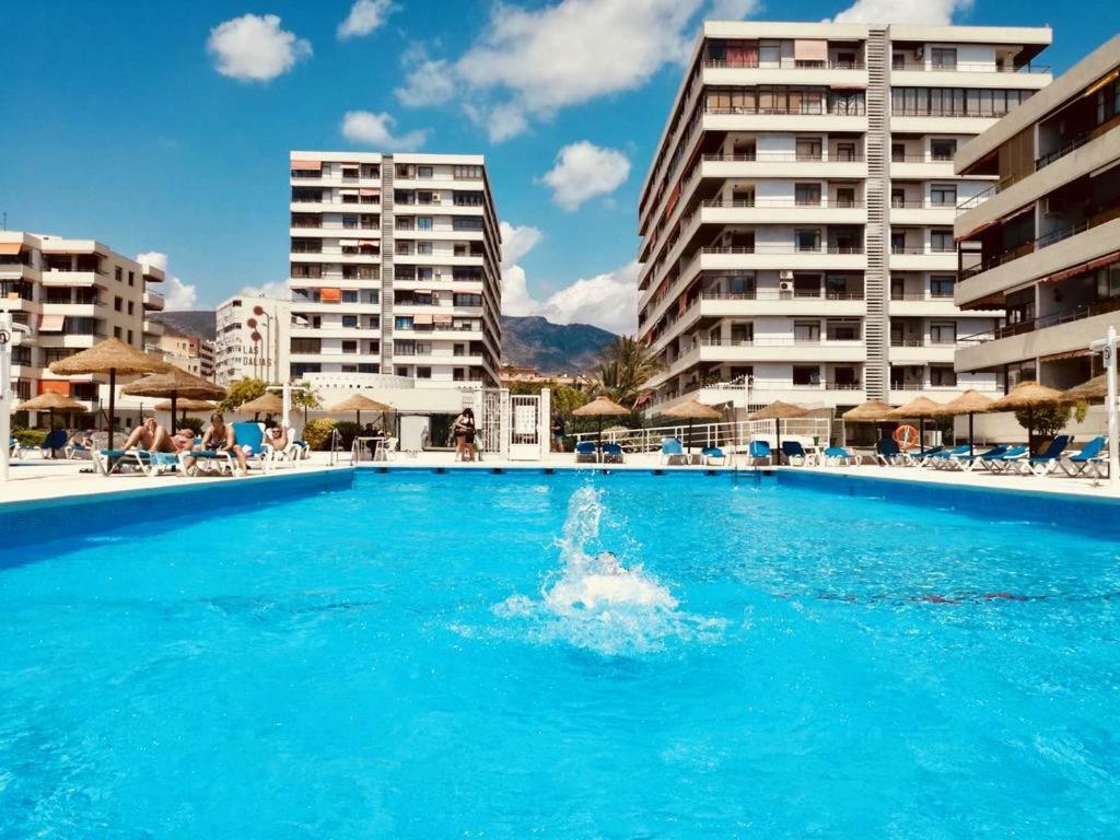 Nogalera 110 City Central 3 Seasonal Pools With Bar Торремолинос Экстерьер фото